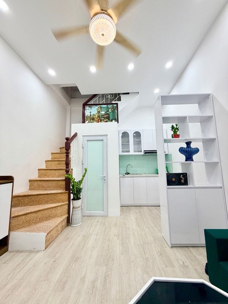 Bán nhà Hồng Mai - diện tích 21m2 4 tầng - gần ô tô - giá 3,7 tỷ