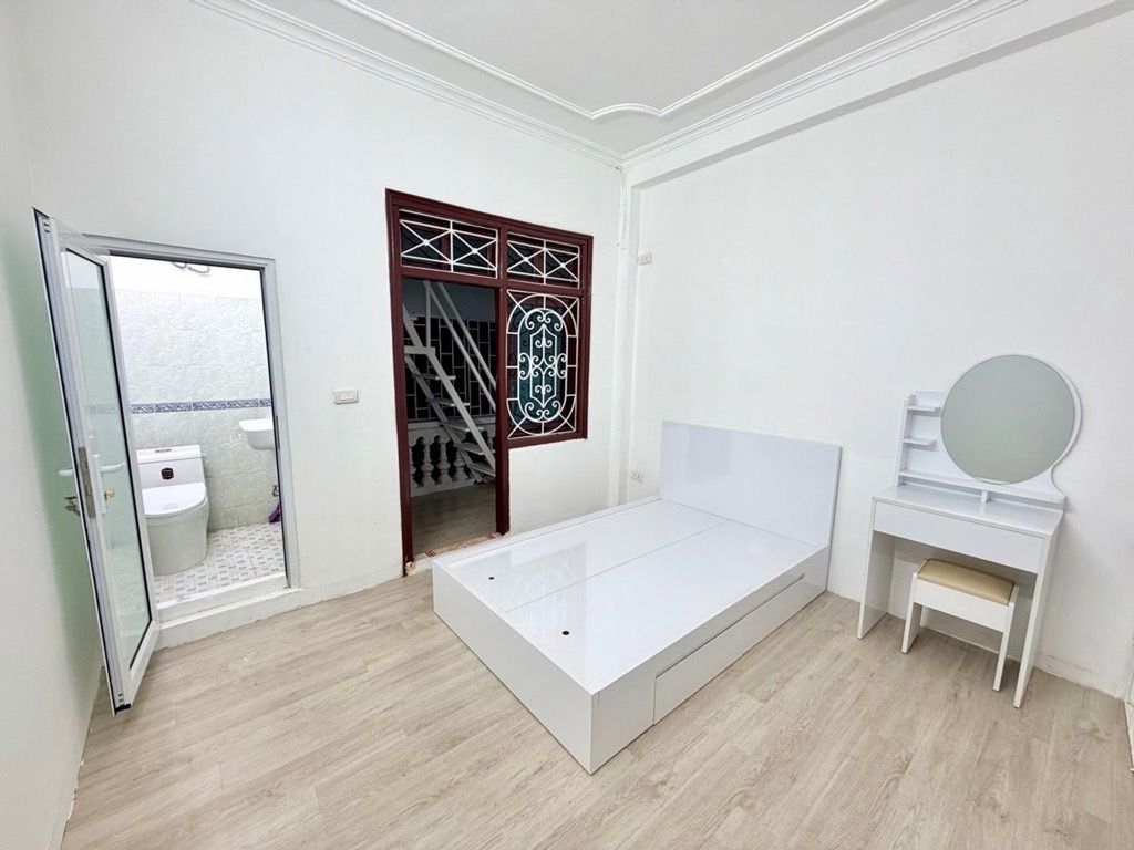 Bán nhà Hồng Mai - diện tích 21m2 4 tầng - gần ô tô - giá 3,7 tỷ