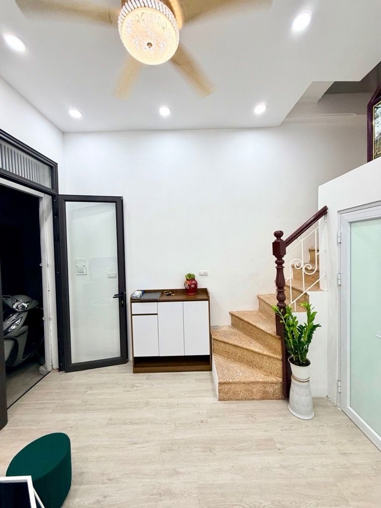 Bán nhà Hồng Mai - diện tích 21m2 4 tầng - gần ô tô - giá 3,7 tỷ