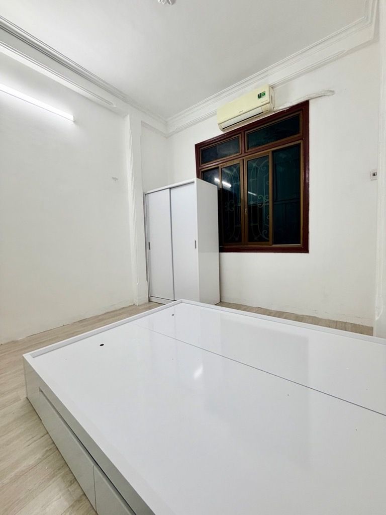 Bán nhà Hồng Mai - diện tích 21m2 4 tầng - gần ô tô - giá 3,7 tỷ
