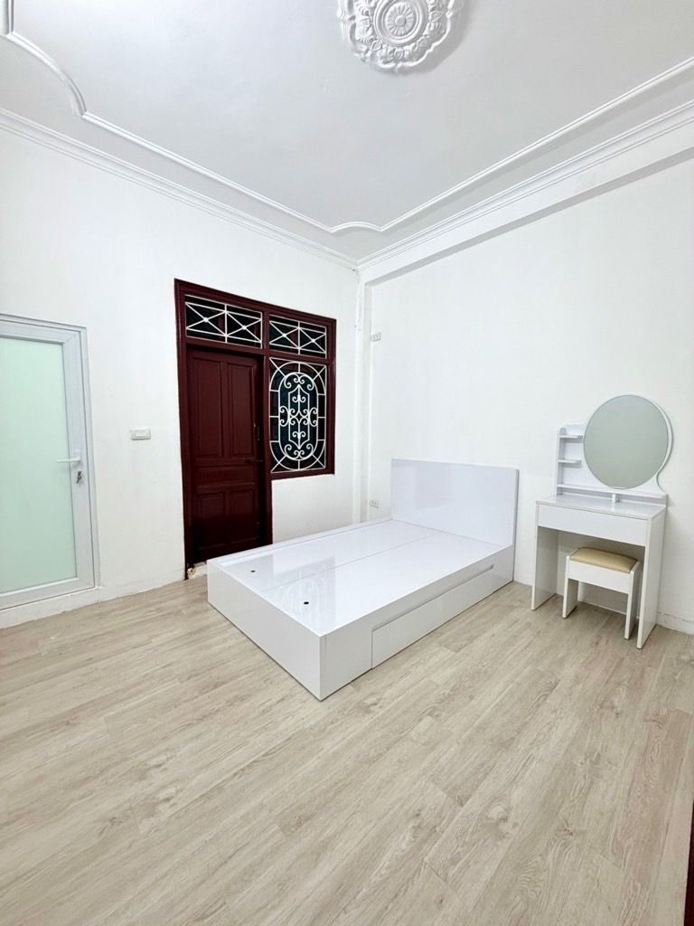 Bán nhà Hồng Mai - diện tích 21m2 4 tầng - gần ô tô - giá 3,7 tỷ