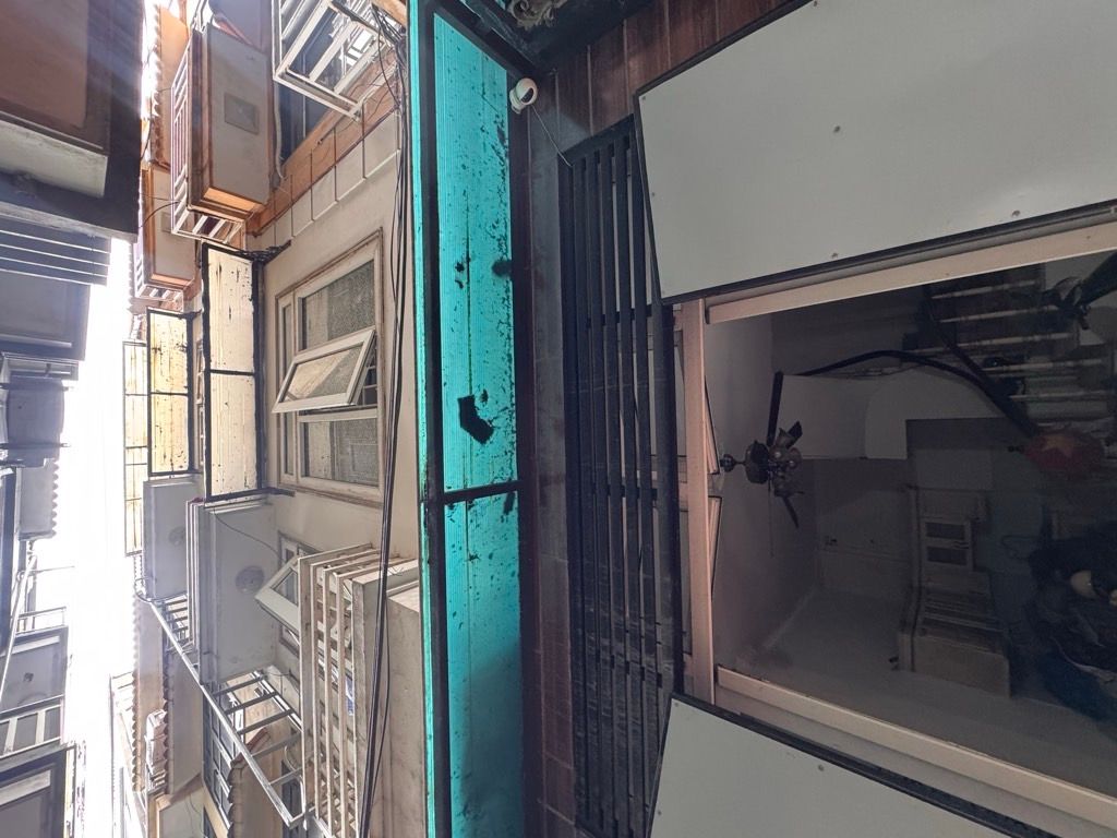 Bán nhà Lĩnh Nam - diện tích 30m2 5 tầng - Ô TÔ ĐỖ CỔNG - giá 7,7 tỷ