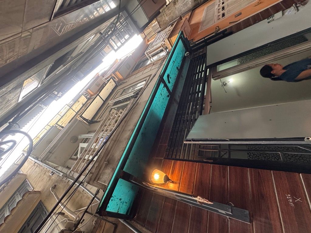 Bán nhà Lĩnh Nam - diện tích 30m2 5 tầng - Ô TÔ ĐỖ CỔNG - giá 7,7 tỷ