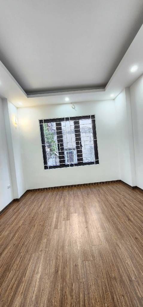 Bán nhà Lương Sử C - diện tích 46m2 5 tầng - Thang máy - giá 12,5 tỷ