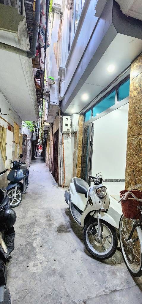 Bán nhà Lương Sử C - diện tích 46m2 5 tầng - Thang máy - giá 12,5 tỷ