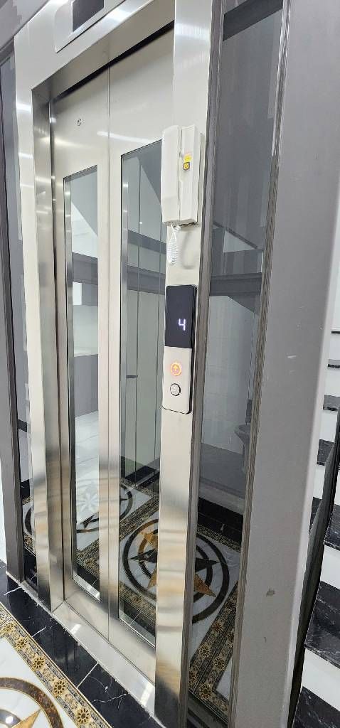 Bán nhà Lương Sử C - diện tích 46m2 5 tầng - Thang máy - giá 12,5 tỷ