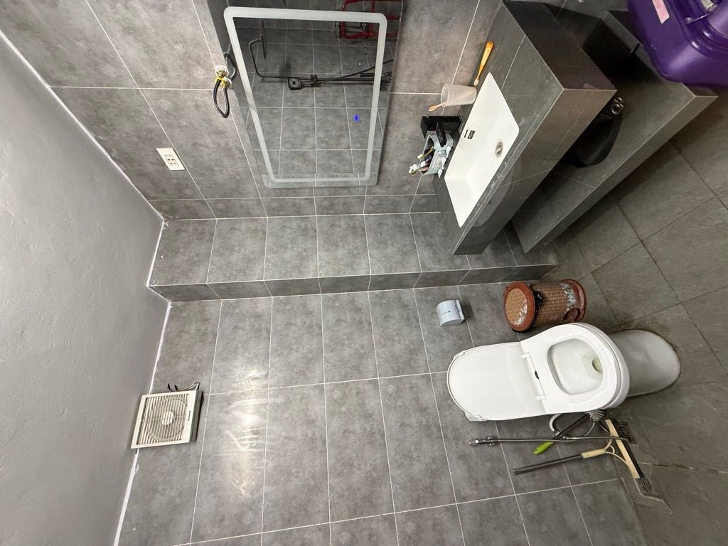 Bán nhà Hoà Bình - diện tích 25m2 3 tầng - ô tô tránh - giá 4,8 tỷ