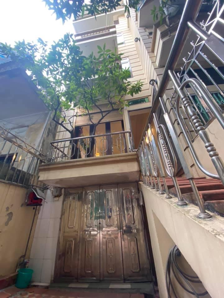 Bán nhà Bạch Đằng - diện tích 110m2 5 tầng - Gara ô tô - giá 10,8 tỷ