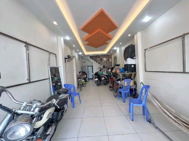 Bán nhà Linh Đường - diện tích 40m2 5 tầng - ô tô vào nhà - giá 20 tỷ