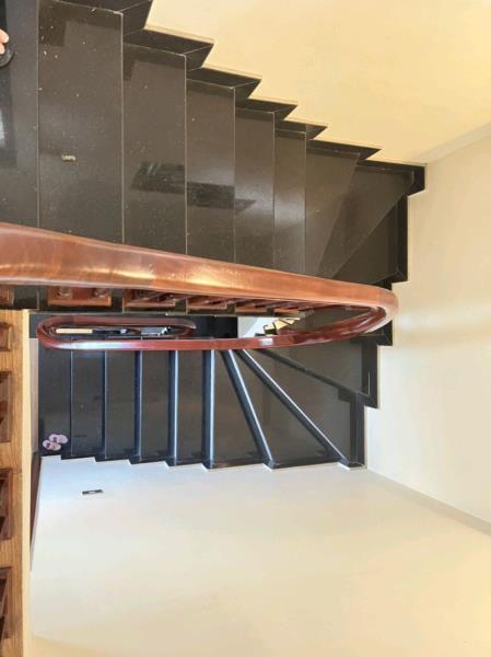 Bán nhà Linh Đường - diện tích 40m2 5 tầng - ô tô vào nhà - giá 20 tỷ