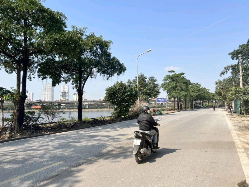 Bán nhà Linh Đường - diện tích 40m2 5 tầng - ô tô vào nhà - giá 20 tỷ