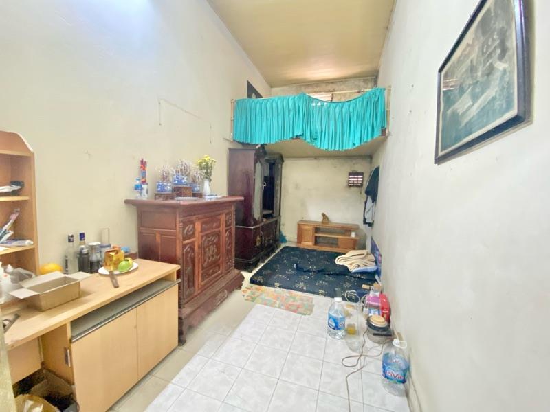 Bán nhà Yên Bái - diện tích 25m2 2 tầng - Ô TÔ ĐỖ CỔNG - giá 4,5 tỷ