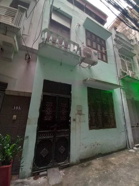 Bán nhà Khuất Duy Tiến - diện tích 49m2 3 tầng - BÁN ĐẤT TẶNG NHÀ - giá 18,8 tỷ