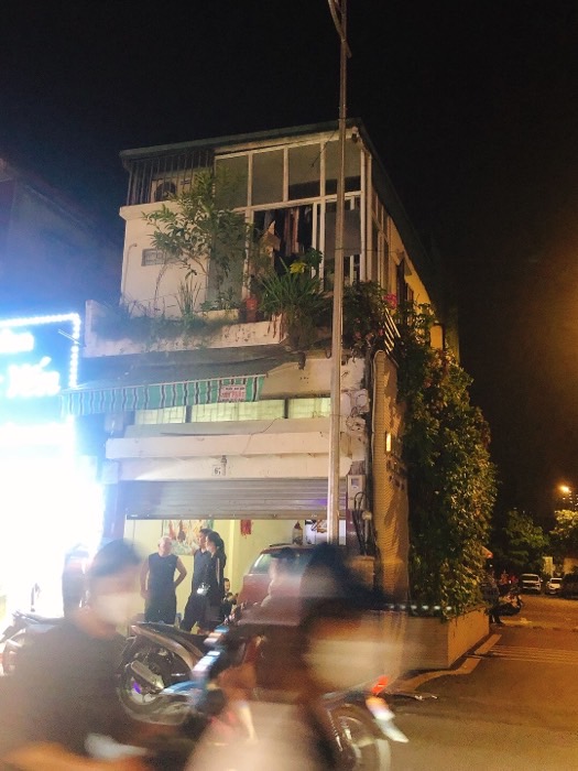 Bán nhà Trương Định - diện tích 49m2 2 tầng - Mặt phố - Lô góc - giá 13,6 tỷ