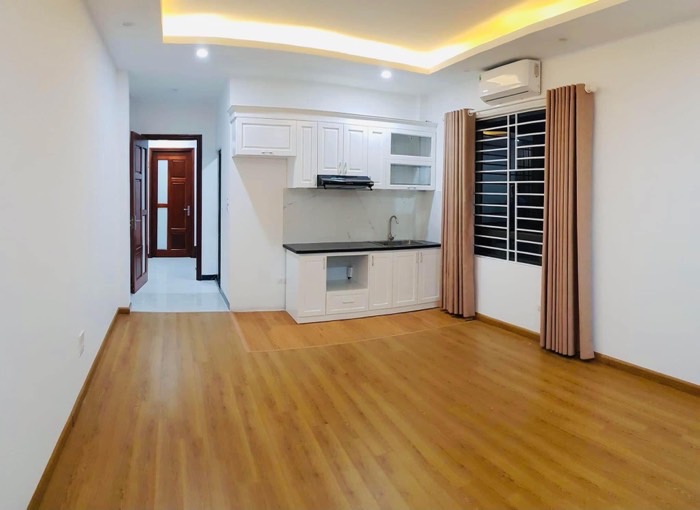 Bán nhà Khương Hạ - diện tích 75m2 7 tầng - Mặt ngõ thông, nhà mới kính koong - giá 21,5 tỷ