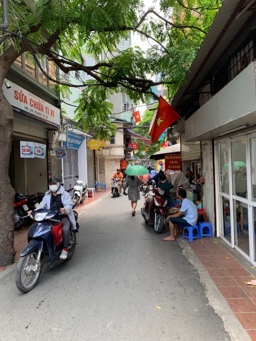 Bán nhà Đê La Thành - diện tích 52.8m2 2 tầng - Mặt phố kinh doanh sầm uất - giá 21 tỷ