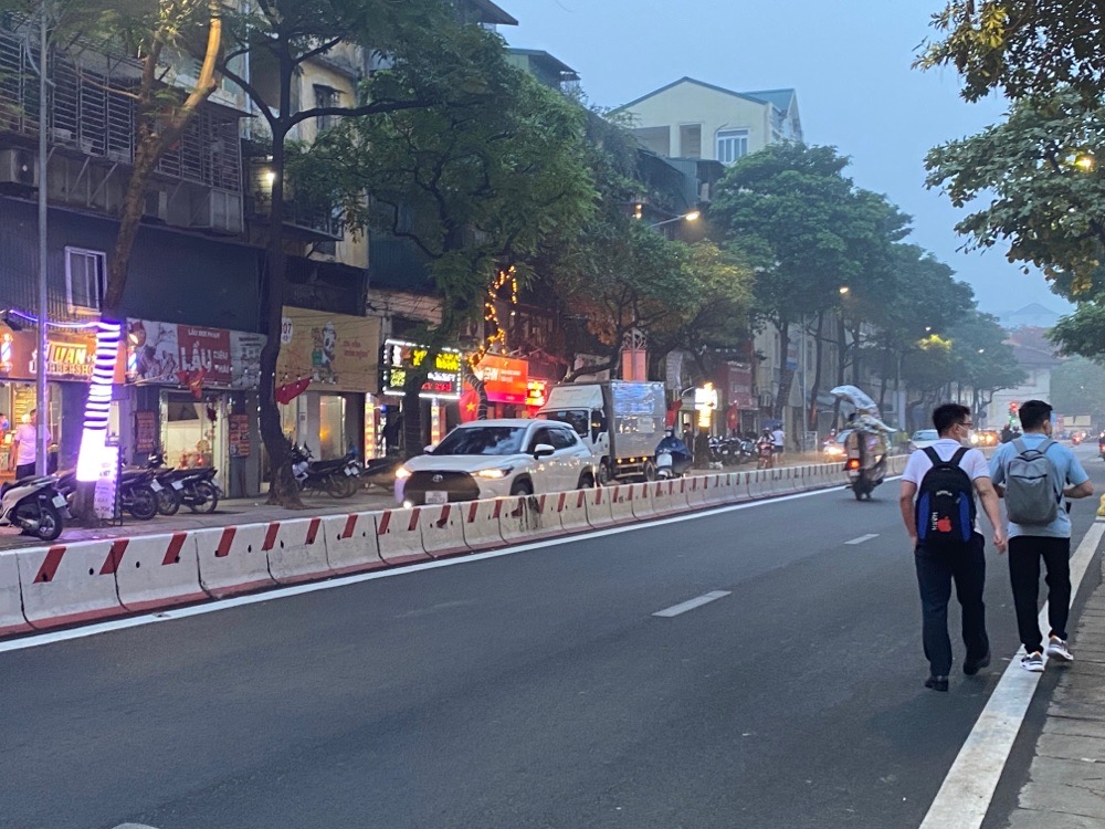 Bán nhà Lê Thanh Nghị - diện tích 30m2 1 tầng - Mặt phố VIP, vỉa hè, kinh doanh sầm uất - giá 9,5 tỷ