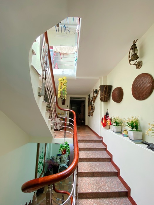 Bán nhà Nguyễn Khuyến - diện tích 50m2 4 tầng - mặt phố kinh doanh - giá 18 tỷ