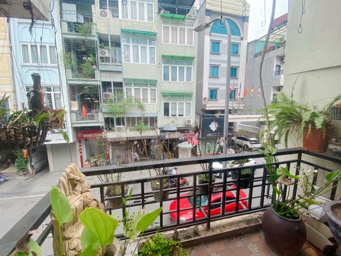 Bán nhà Nguyễn Khuyến - diện tích 50m2 4 tầng - mặt phố kinh doanh - giá 18 tỷ