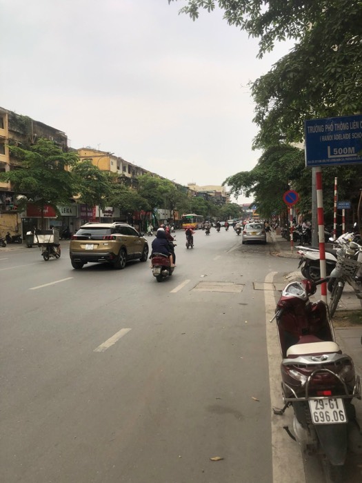 Bán nhà Phạm Ngọc Thạch - diện tích 46m2 2 tầng - Mặt phố kinh doanh đỉnh - giá 12 tỷ