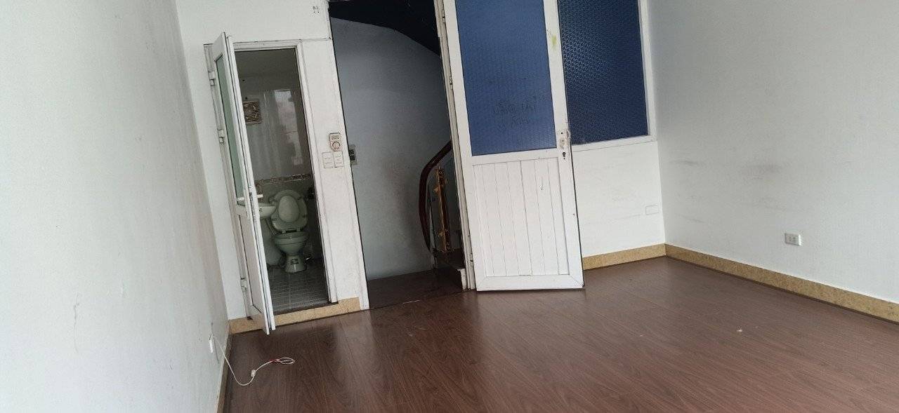 Bán nhà Nguyễn Trãi - diện tích 31m2 6 tầng - Mặt phố kinh doanh ngày đêm - giá 23,5 tỷ