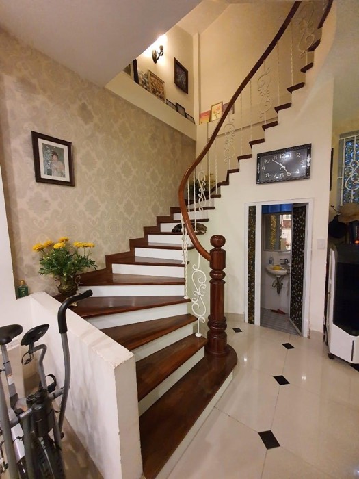 Bán nhà Bạch Đằng - diện tích 57m2 5 tầng - Lô góc - giá 13,8 tỷ