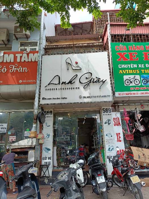 Bán nhà mặt phố Nguyễn Văn Cừ 38,3m2 x 3 tầng, Q. Long Biên – Giá 15,3 tỷ