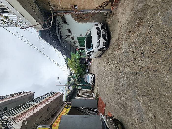 Bán nhà Hoàng Văn Thái - diện tích 100.5m2 3 tầng - ngõ ô tô rộng đẹp - giá 11 tỷ