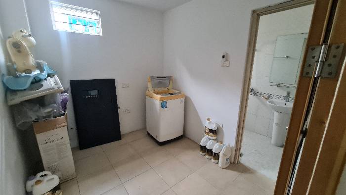 Bán nhà Đường Láng - diện tích 49.7m2 5 tầng - Nhà 1 mặt phố 1 mặt ngõ - giá 12,8 tỷ