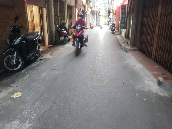 Bán nhà Thịnh Hào - diện tích 27.2m2 5 tầng - Ô TÔ, KINH DOANH ĐA NGÀNH - giá 8,9 tỷ