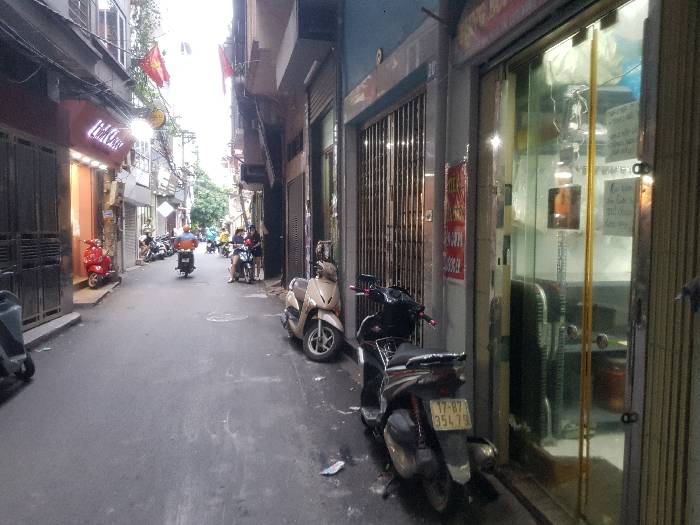 Bán nhà Thịnh Hào - diện tích 27.2m2 5 tầng - Ô TÔ, KINH DOANH ĐA NGÀNH - giá 8,9 tỷ