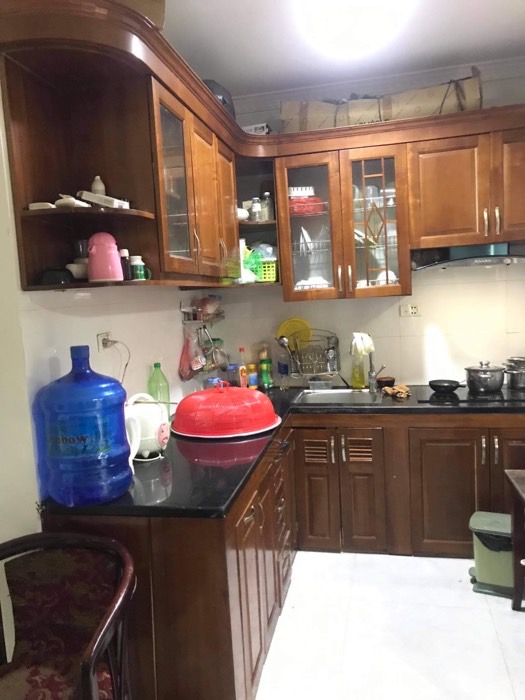 Bán nhà Phạm Ngọc Thạch - diện tích 132m2 3 tầng - Mặt ngõ kinh doanh - giá 16,2 tỷ