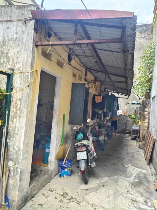 Bán nhà Định Công - diện tích 95m2 1 tầng - 3 mặt thoáng - giá 6,3 tỷ