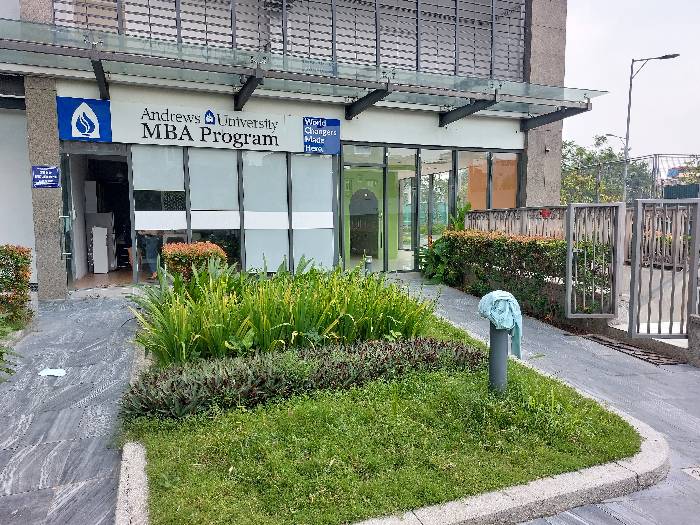 Bán nhà Minh Khai - diện tích 43m2 1 tầng - Shophouse chân đế chung cư - giá 5,1 tỷ