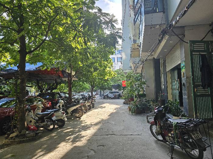 Bán nhà Bùi Xương Trạch - diện tích 84m2 6 tầng - Mặt ngõ to hơn phố - giá 18 tỷ