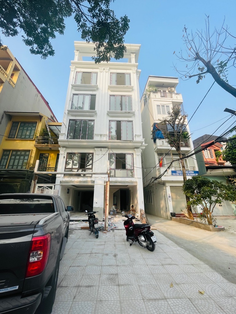 Bán nhà Nguyễn Chính - diện tích 47.6m2 6 tầng - Ô tô tránh - giá 17,99 tỷ