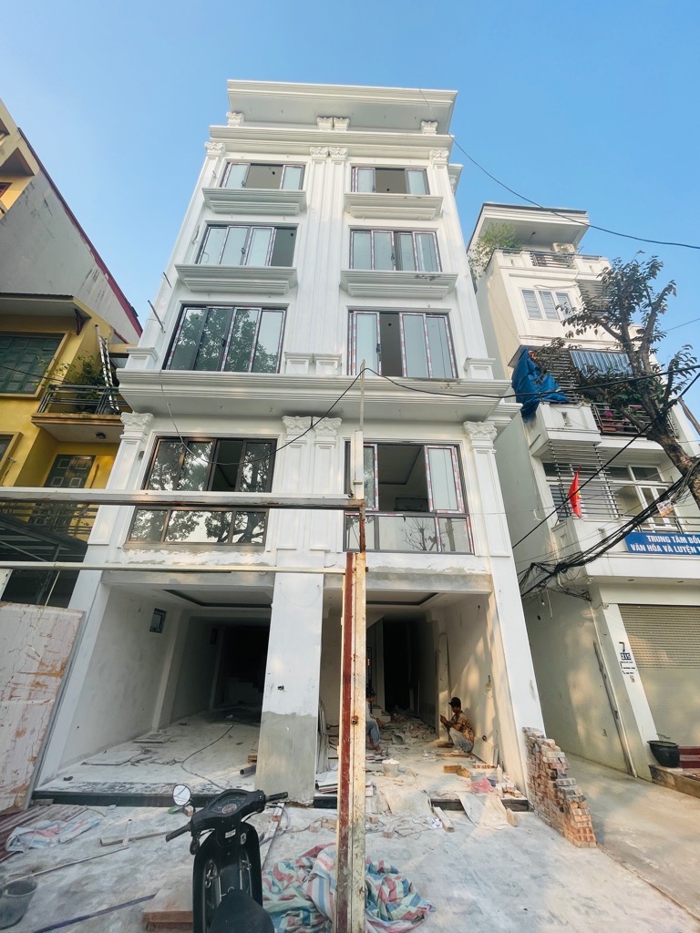 Bán nhà Nguyễn Chính - diện tích 47.6m2 6 tầng - Ô tô tránh - giá 17,99 tỷ