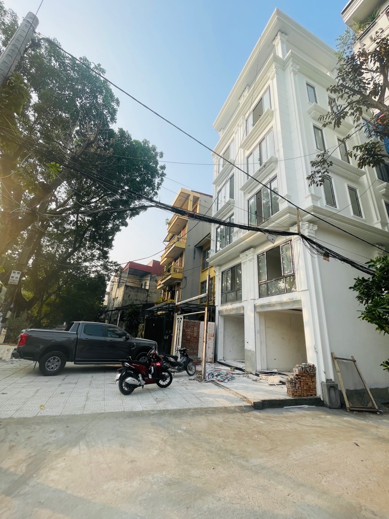 Bán nhà Nguyễn Chính - diện tích 47.6m2 6 tầng - Ô tô tránh - giá 17,99 tỷ