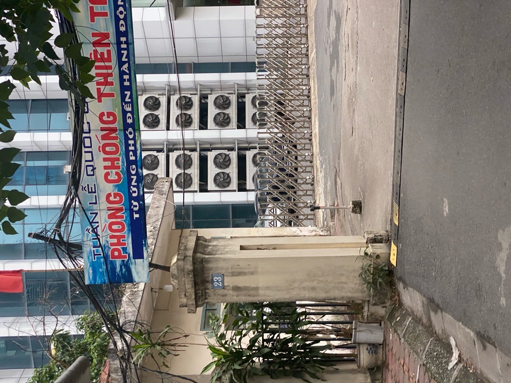 Bán nhà Nguyễn Chí Thanh - diện tích 32,5m2 6 tầng - lô góc 3 mặt thoáng - giá 13,5 tỷ