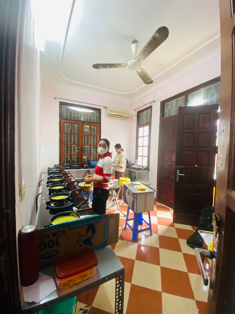 Bán nhà Trương Định - diện tích 27m2 5 tầng - Mặt phố - lô góc - giá 10,2 tỷ