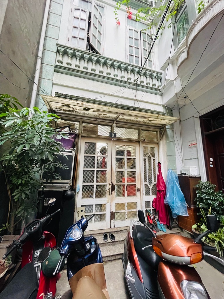 Bán nhà Chùa Bộc - diện tích 60m2 4 tầng - ô tô đỗ cửa - giá 18,8 tỷ