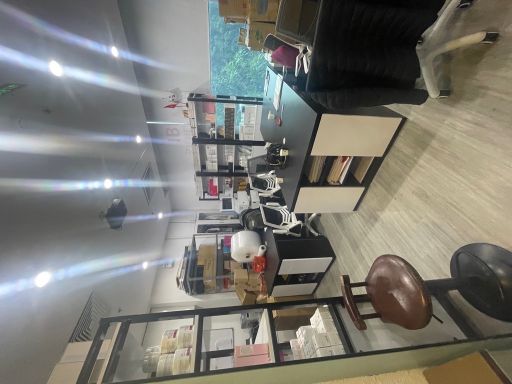 Bán nhà Nguyễn Trãi - diện tích 111m2 1 tầng - Sàn thương mại văn phòng - giá 10,36 tỷ