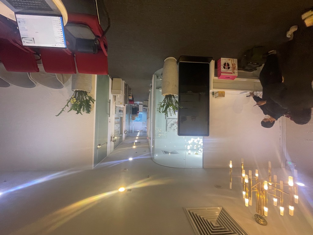 Bán nhà Nguyễn Trãi - diện tích 111m2 1 tầng - Sàn thương mại văn phòng - giá 10,36 tỷ