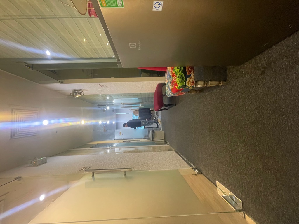 Bán nhà Nguyễn Trãi - diện tích 111m2 1 tầng - Sàn thương mại văn phòng - giá 10,36 tỷ