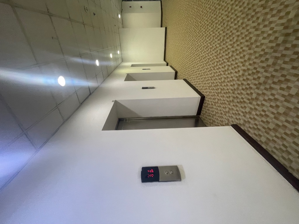 Bán nhà Nguyễn Trãi - diện tích 111m2 1 tầng - Sàn thương mại văn phòng - giá 10,36 tỷ