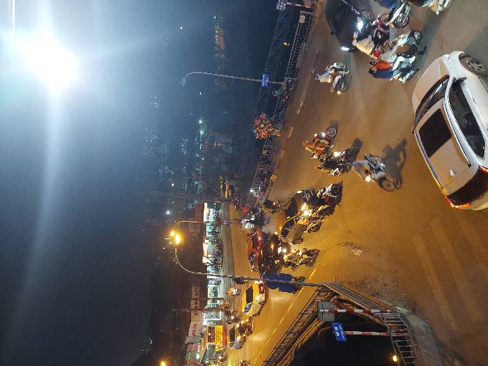 Bán nhà Trịnh Đình Cửu - diện tích 22m2 3 tầng - Mặt tiền 5,5m - giá 9,5 tỷ