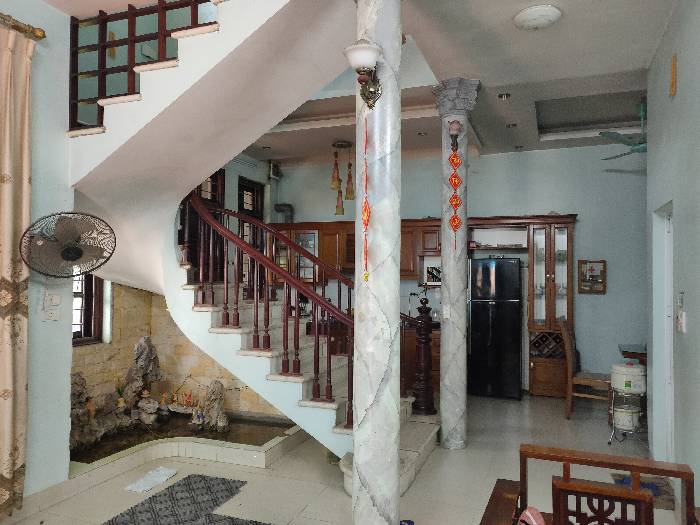 Bán nhà Thúy Lĩnh - diện tích 96m2 3 tầng - ô tô tránh - giá 7,9 tỷ