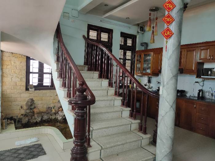 Bán nhà Thúy Lĩnh - diện tích 96m2 3 tầng - ô tô tránh - giá 7,9 tỷ