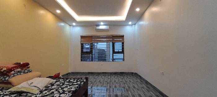 Bán nhà Lĩnh Nam - diện tích 102m2 5 tầng - Ô tô tránh - giá 13 tỷ