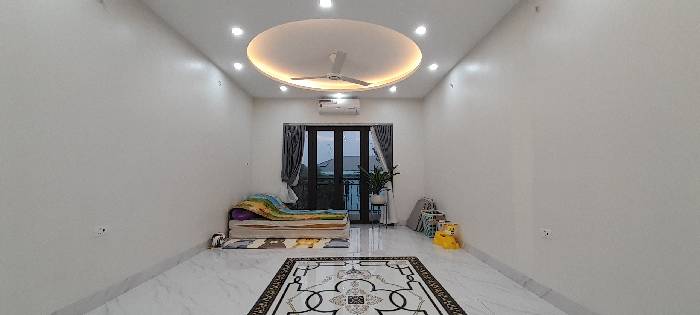 Bán nhà Lĩnh Nam - diện tích 102m2 5 tầng - Ô tô tránh - giá 13 tỷ